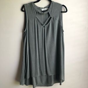 Blu Pepper Gray Tank